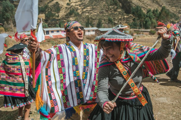 flashpack andes culture peruvian dancing