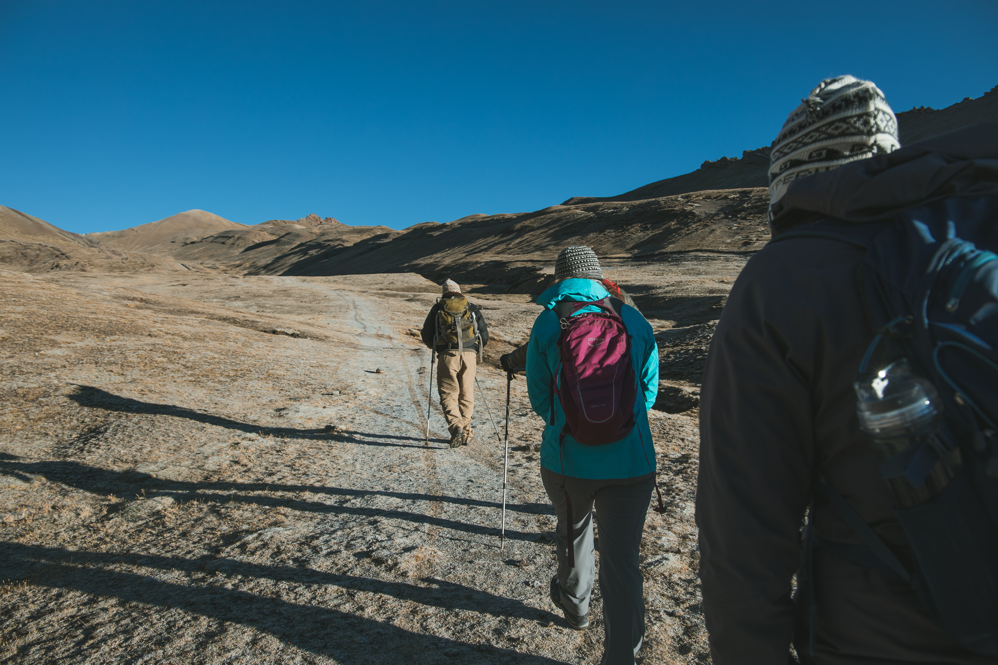 rainbow mountain hike flashpack alternate peaks