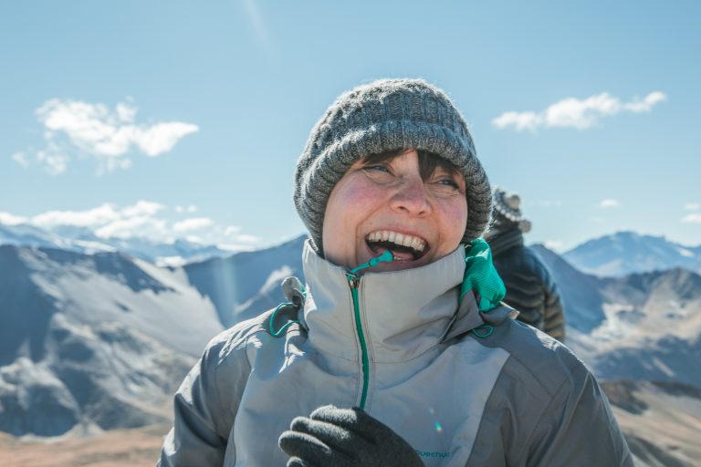 rainbow mountain peru tour group solo woman