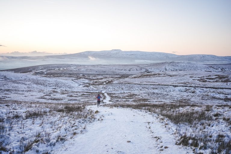 pen y ghent yorkshire dales trail running salomon woman snow